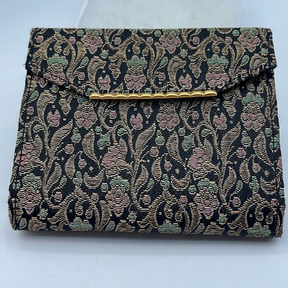 Vintage Larcazy, 230.Ruede Rivoli, Paris brocade wallet.